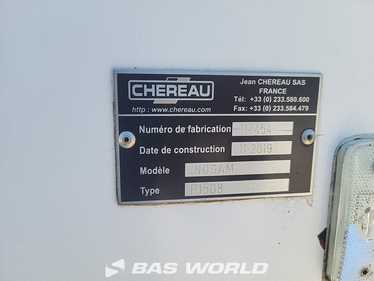 Other : Chereau Closed Box semi trailer