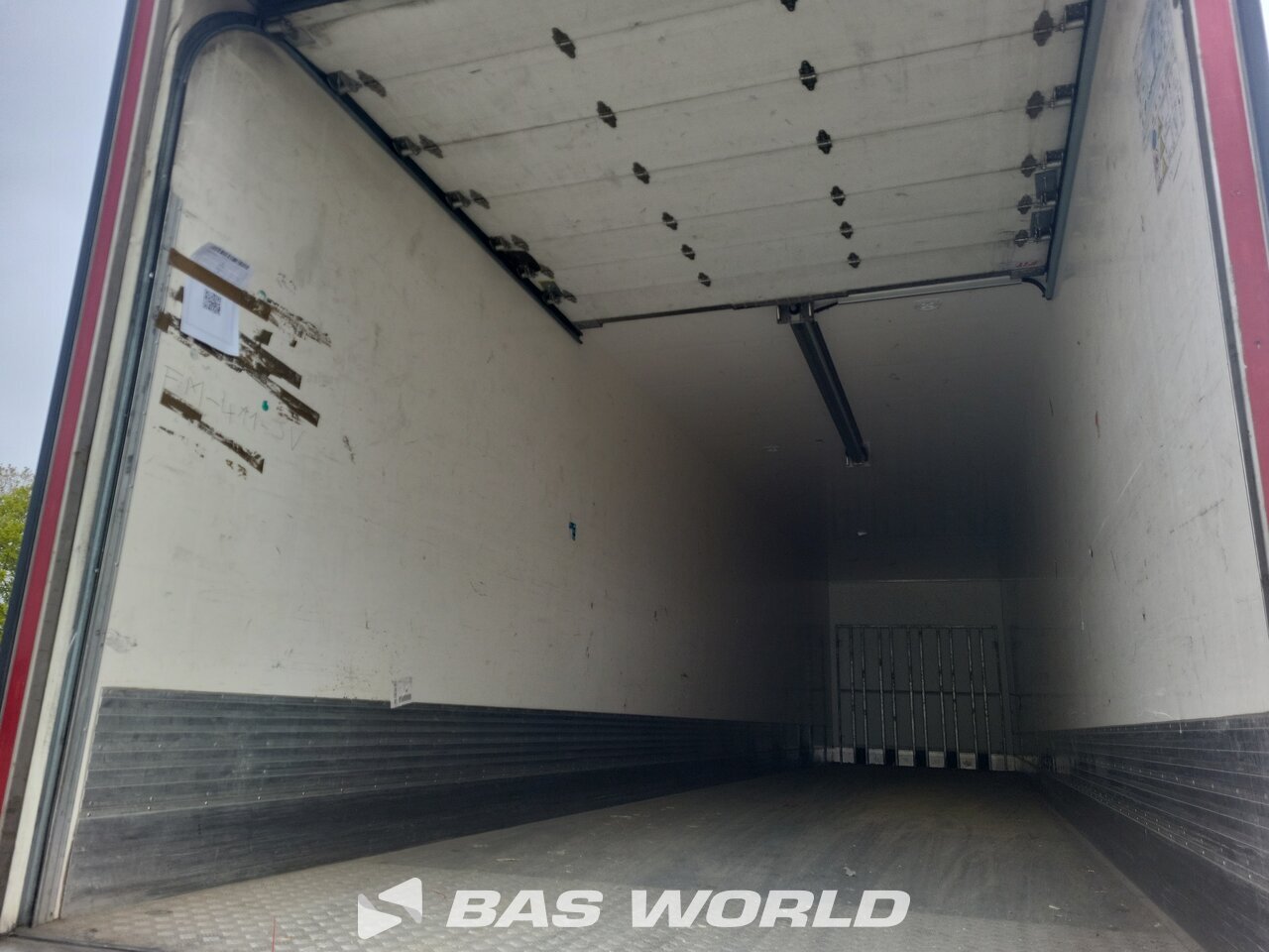 Other : Chereau Closed Box semi trailer