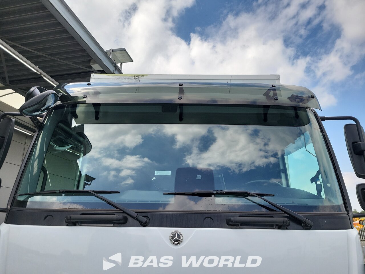 Other : Mercedes Atego 1527 Carroçarias furgão