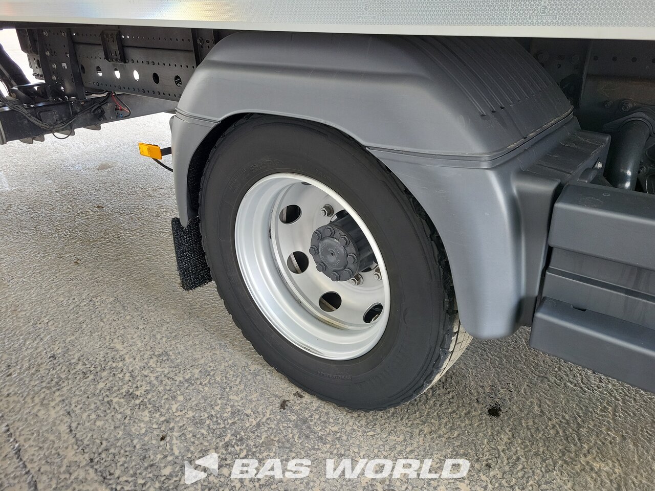 Other : Mercedes Atego 1527 Carroçarias furgão