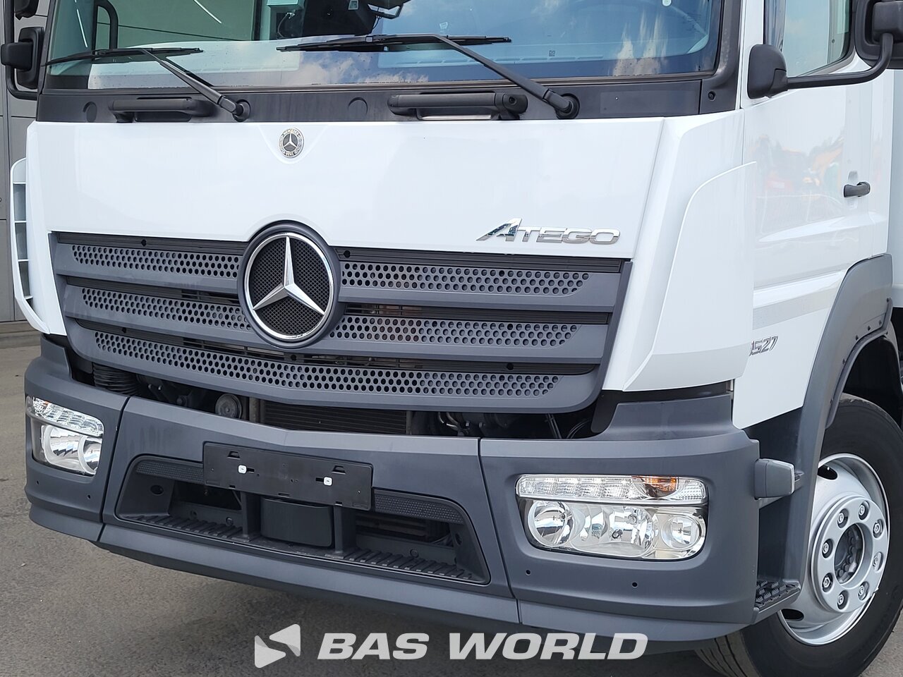 Other : Mercedes Atego 1527 Carroçarias furgão