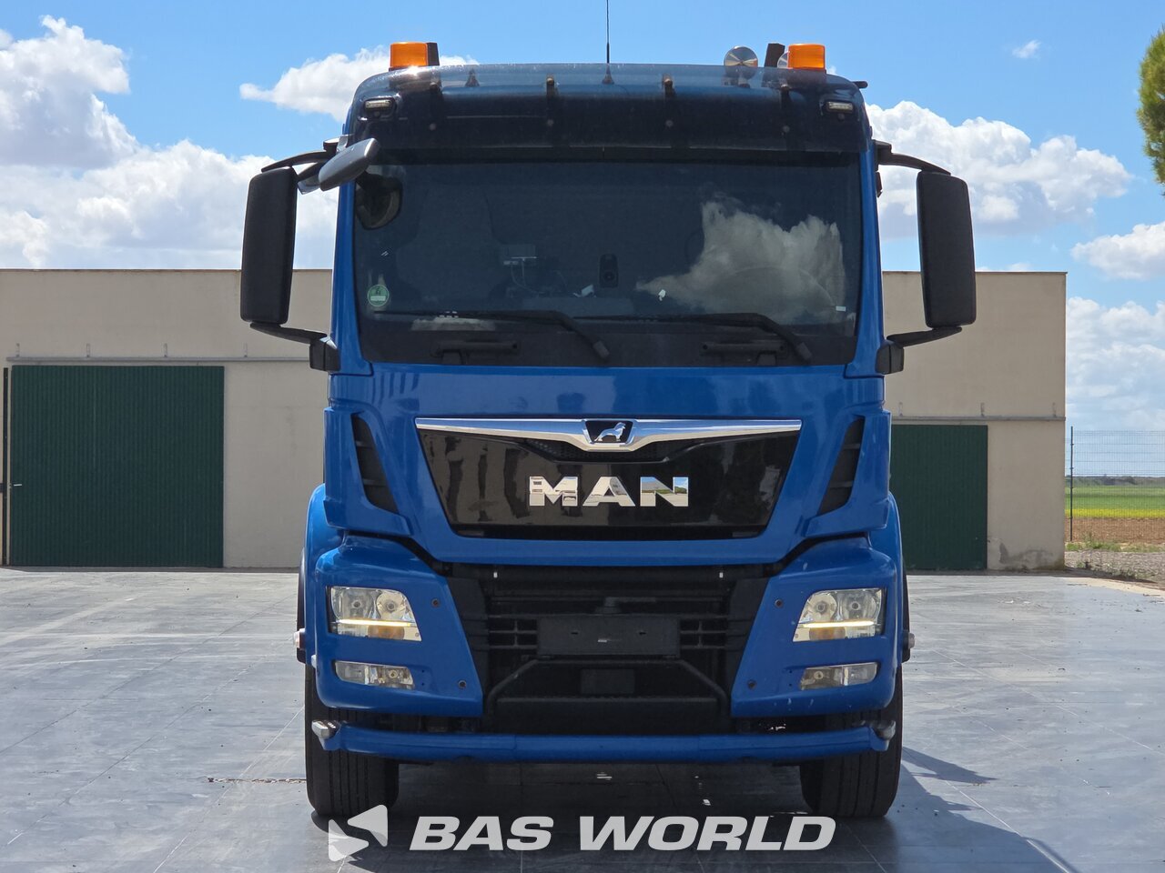 Other : MAN TGS 18.500 Skip loader