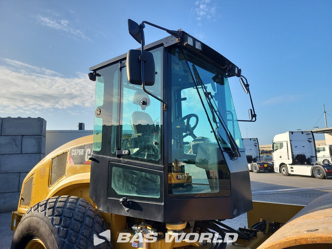 Other : Caterpillar CS76 B مداحل أحادية الأسطوانة