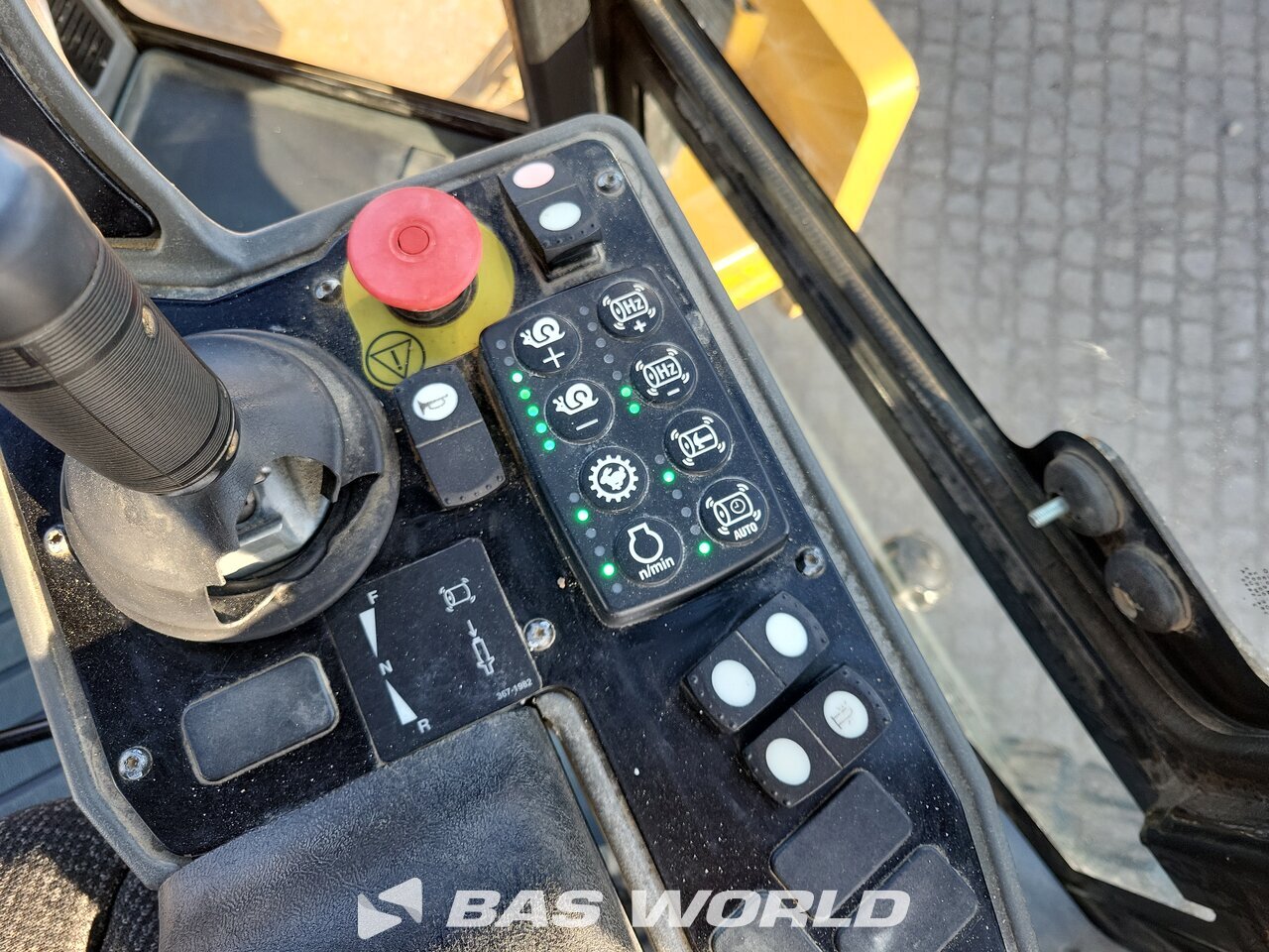 Other : Caterpillar CS76 B مداحل أحادية الأسطوانة