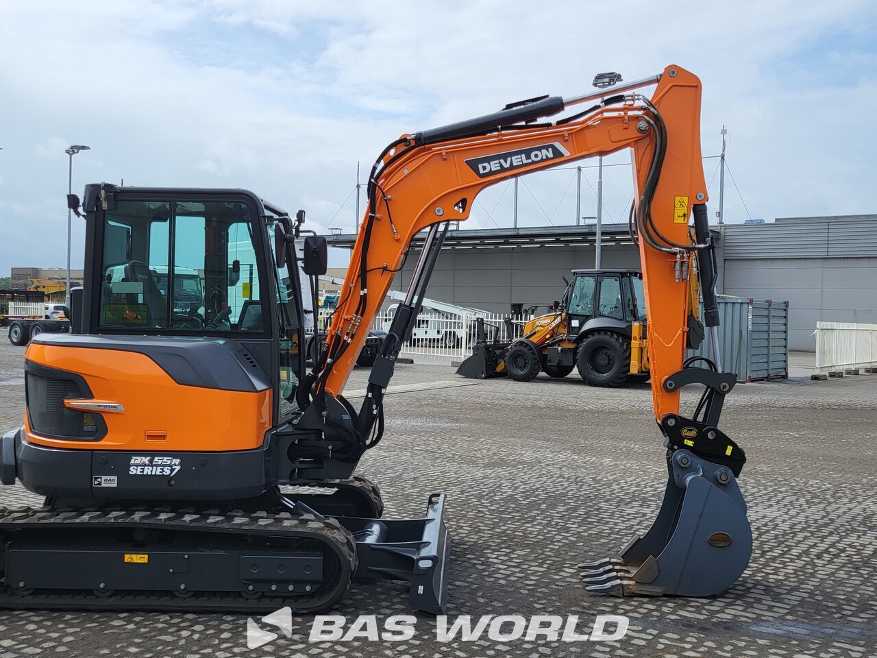 Other : Develon DX55 R-7 Mini bager <10t