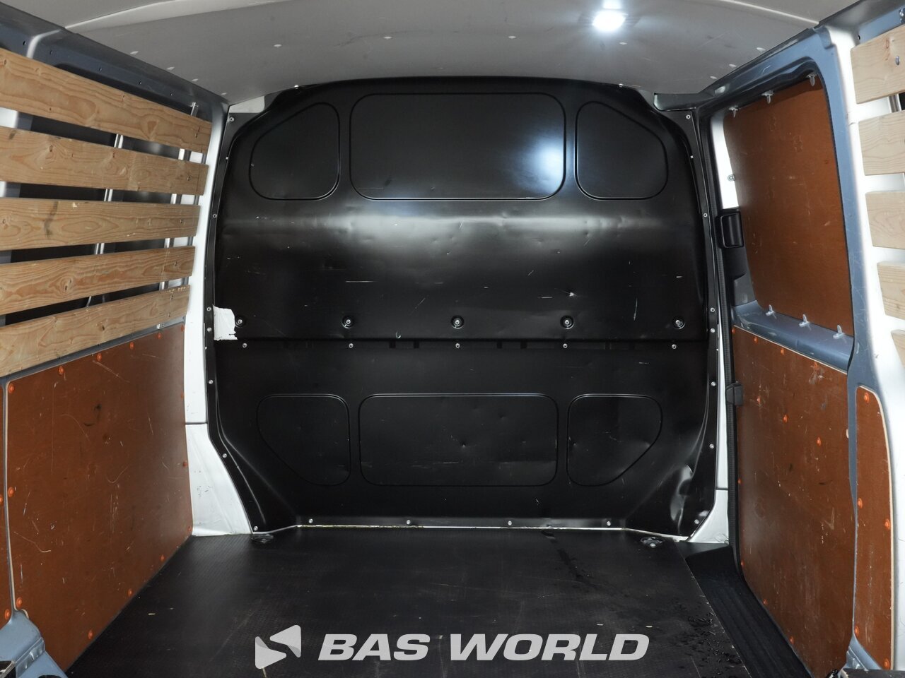 Other : Volkswagen Transporter 110pk Duba închisă