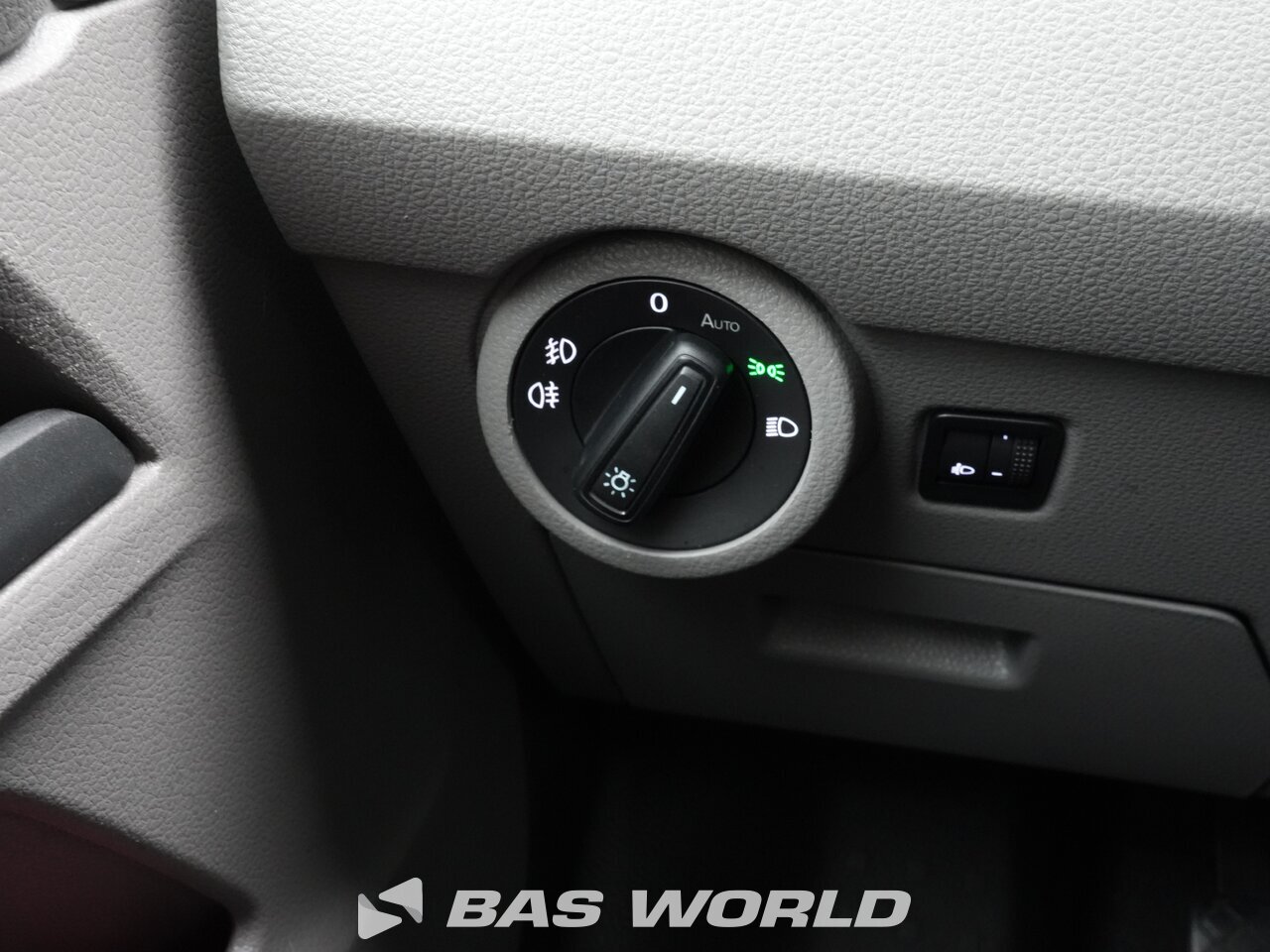 Other : Volkswagen Transporter 110pk Duba închisă