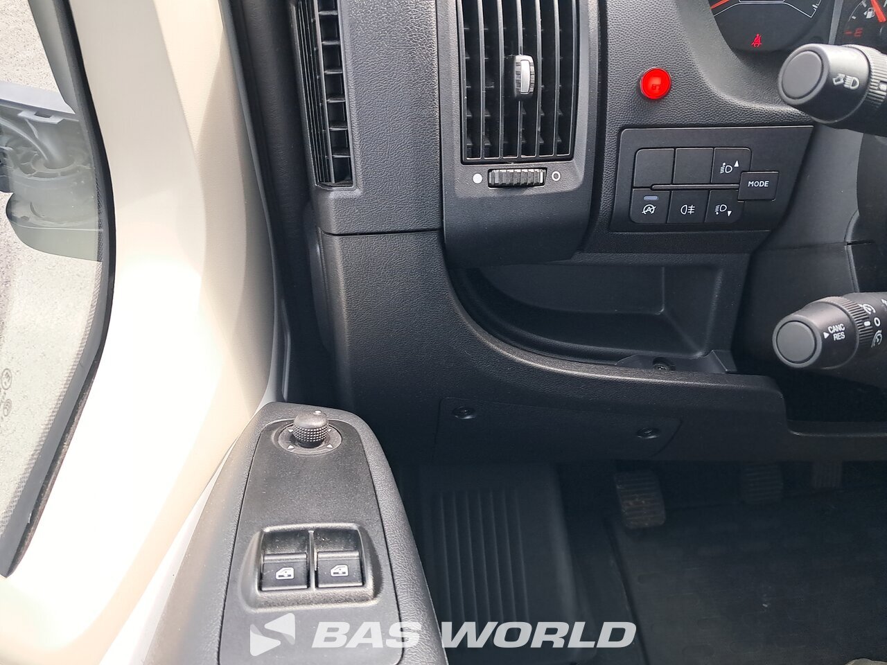 Other : Opel Movano 140PK Geschlossener Kasten