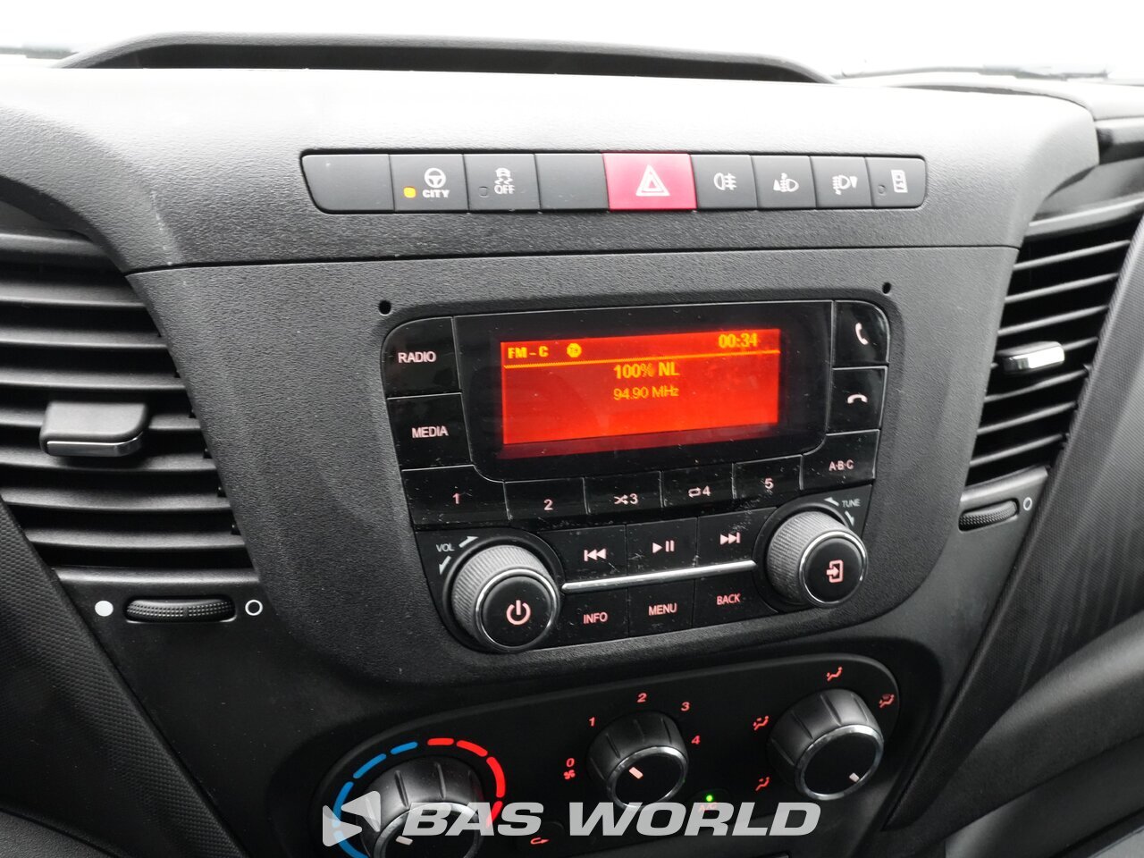 Other : Iveco Daily 35C14 Containere pentru