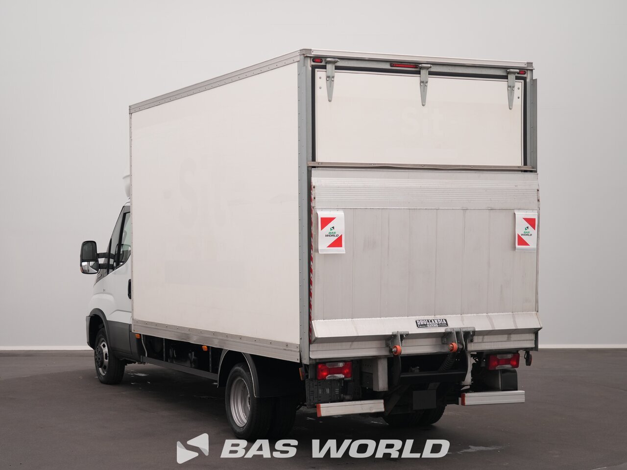 Other : Iveco Daily 35C14 Containere pentru
