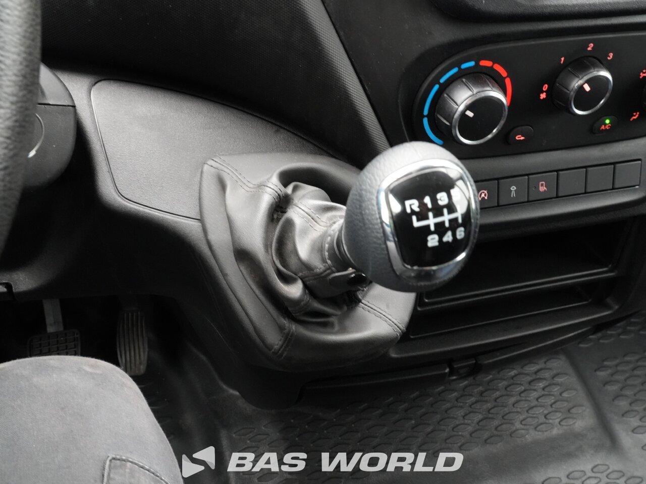 Other : Iveco Daily 35C14 Containere pentru