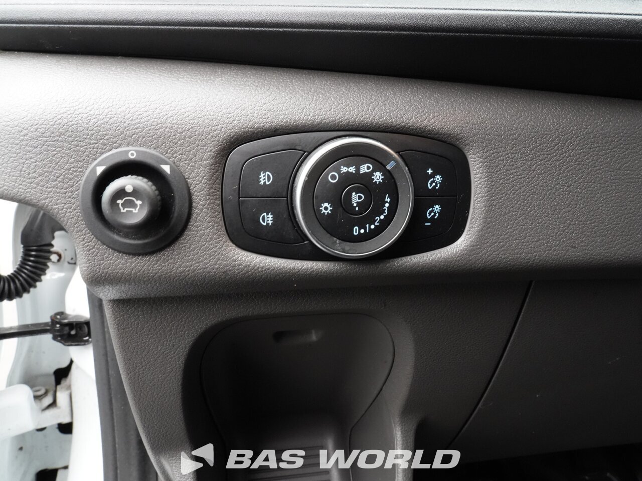 Other : Ford Transit 130pk Lastbiler med lukket kasse