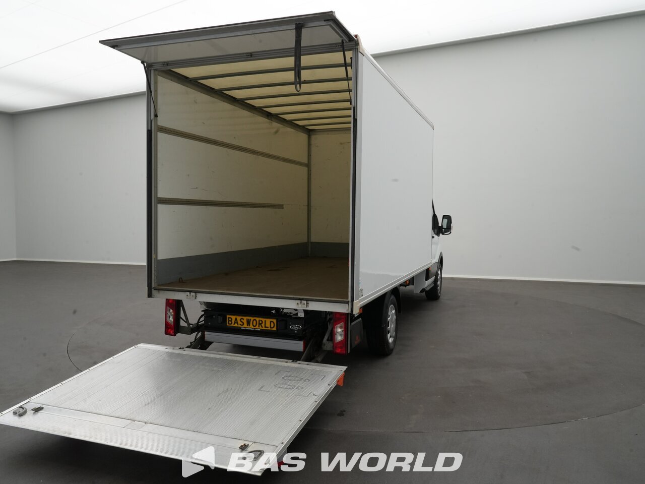Other : Ford Transit 130pk Lastbiler med lukket kasse