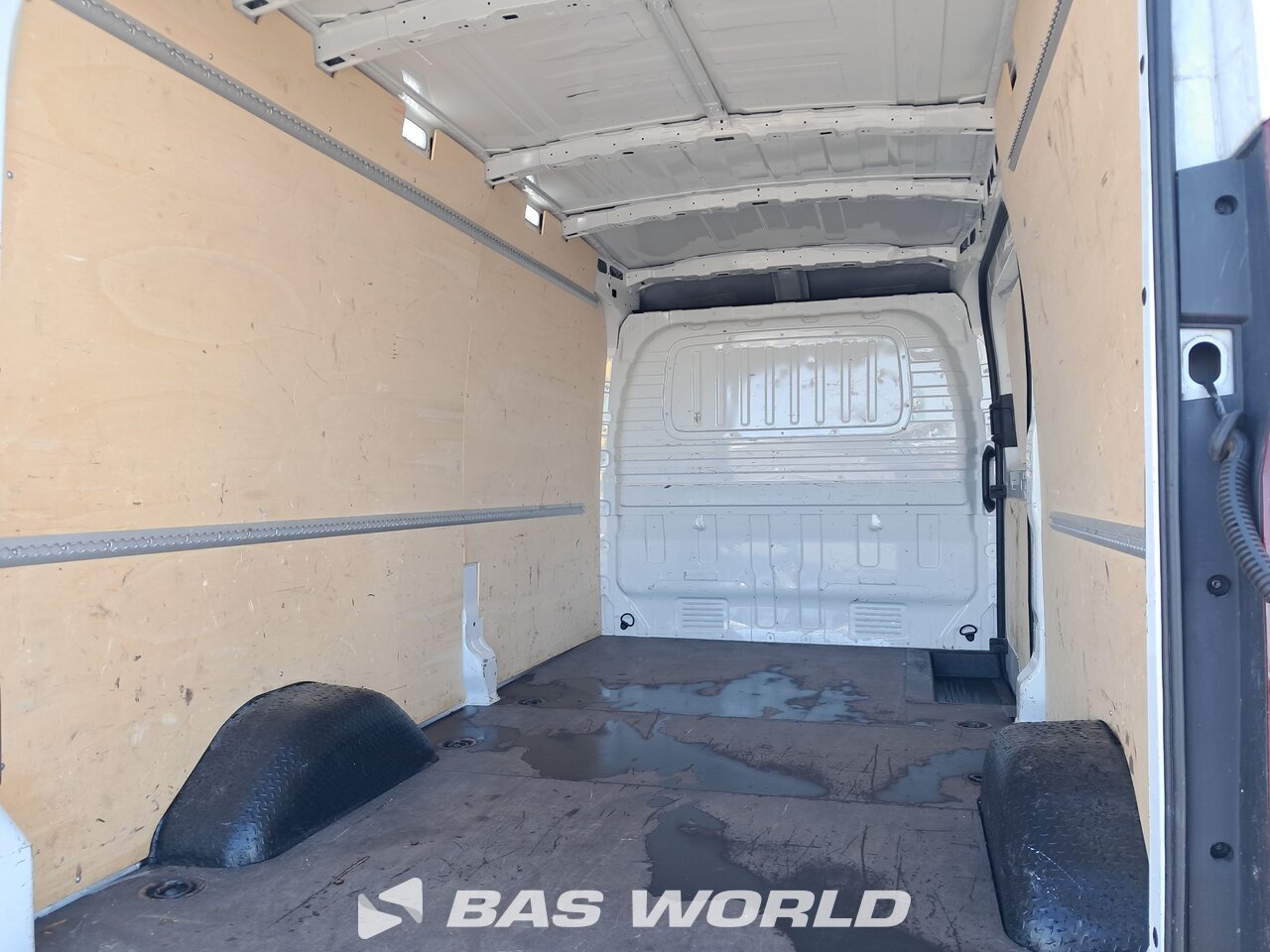 Other : Maxus Deliver 9 Furgão