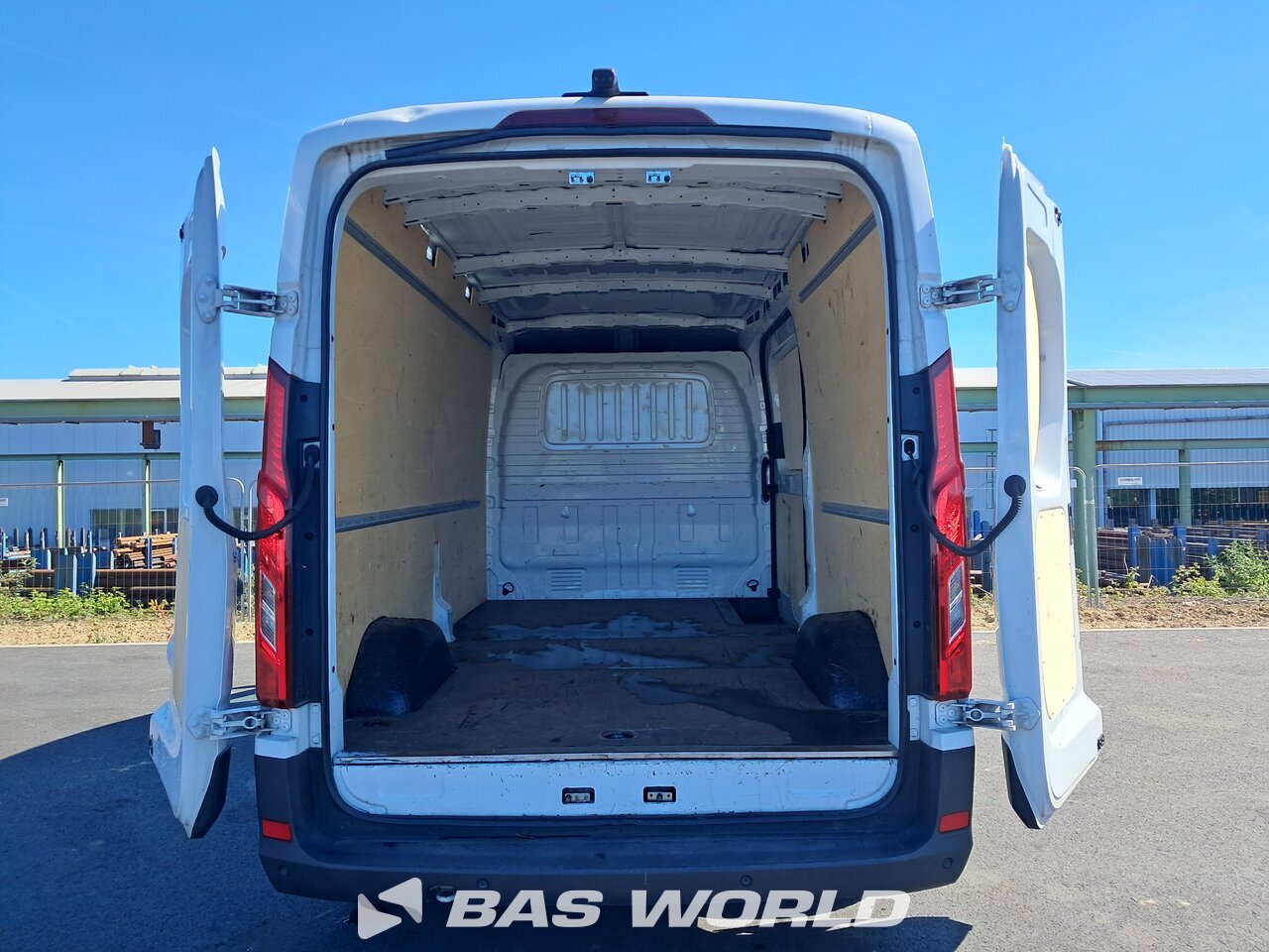 Other : Maxus Deliver 9 Furgão