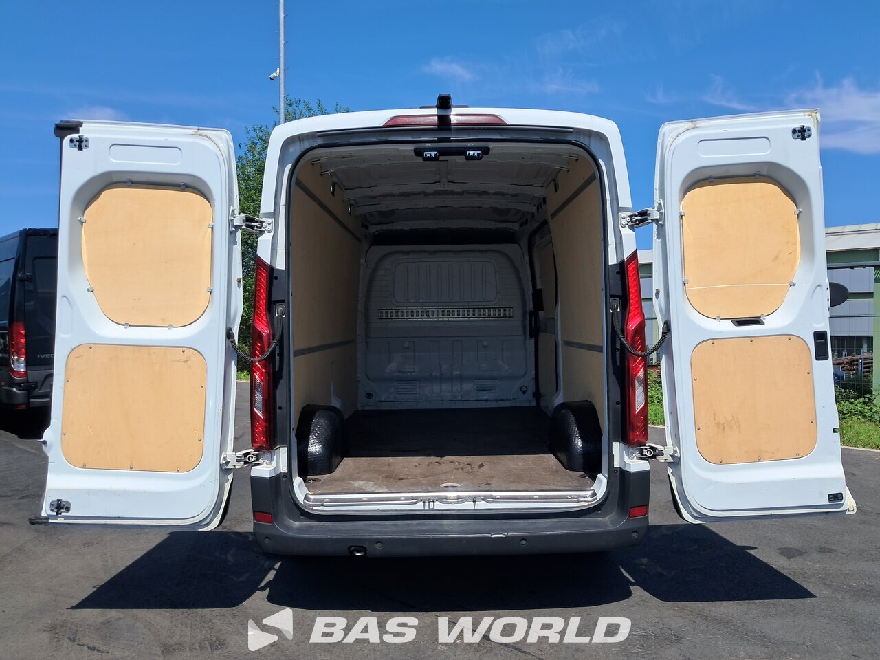 Other : Maxus Deliver 9 Furgão