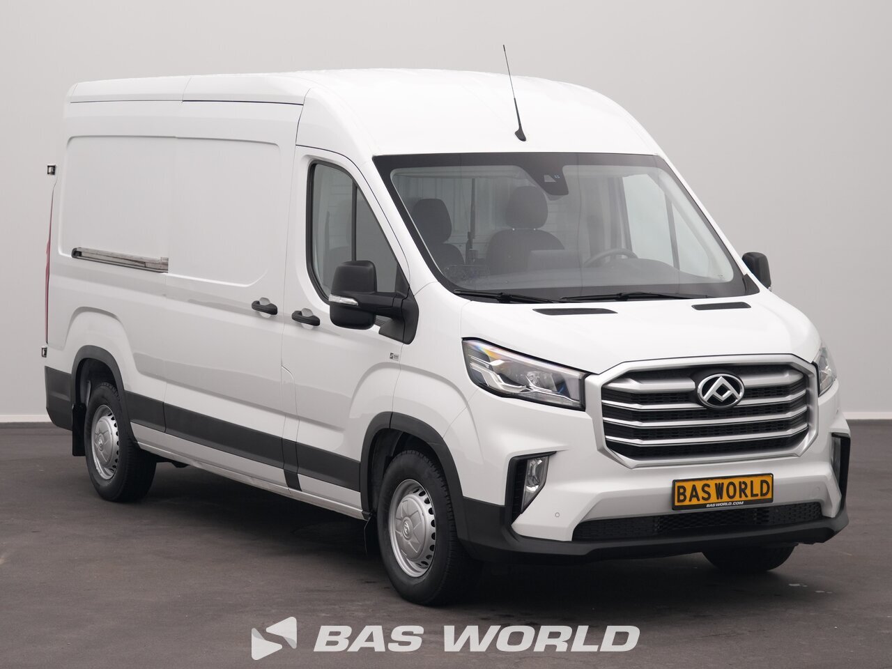 Other : Maxus Deliver 9 شاحنة خفيفة بصندوق مغلق