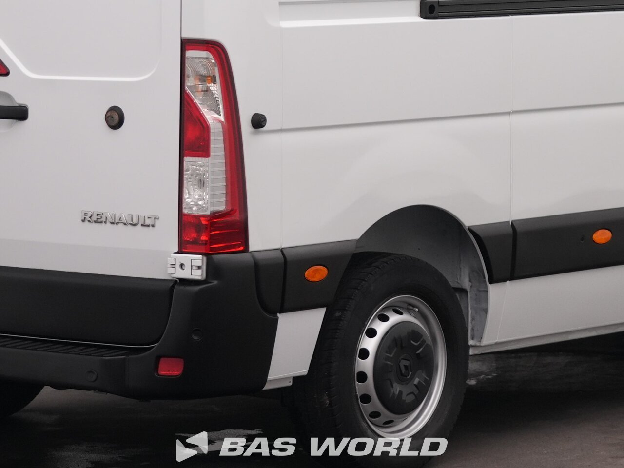 Other : Renault Master 135PK Closed box van