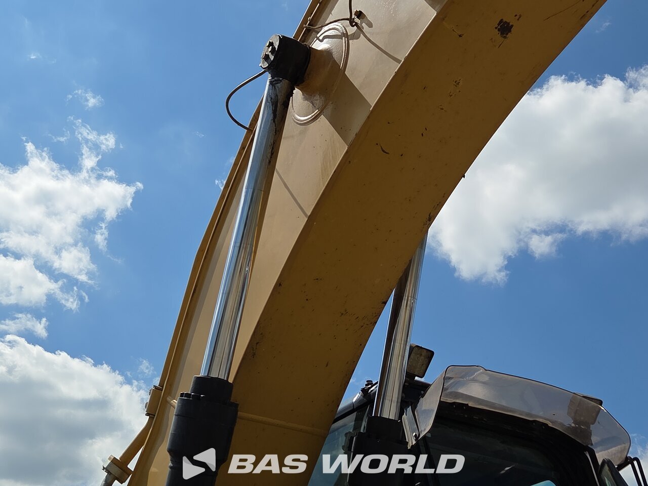 Other : Caterpillar 320 E L حفارة مجنزرة