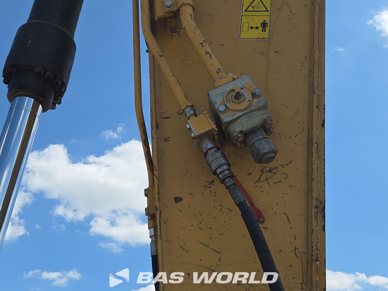 Other : Caterpillar 320 E L حفارة مجنزرة