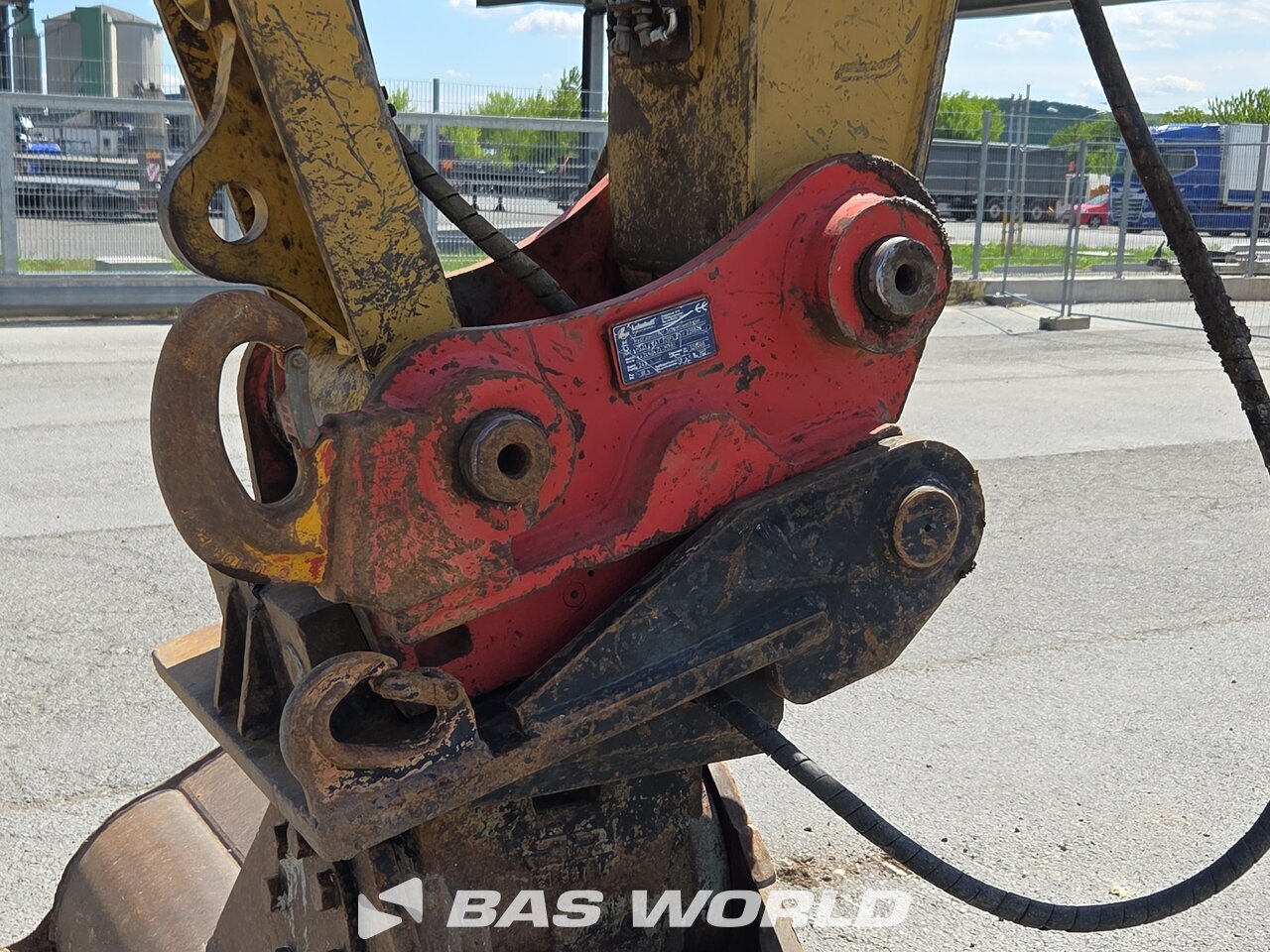 Other : Caterpillar 320 E L حفارة مجنزرة