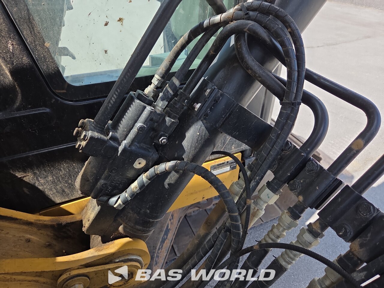 Other : Caterpillar 320 E L حفارة مجنزرة