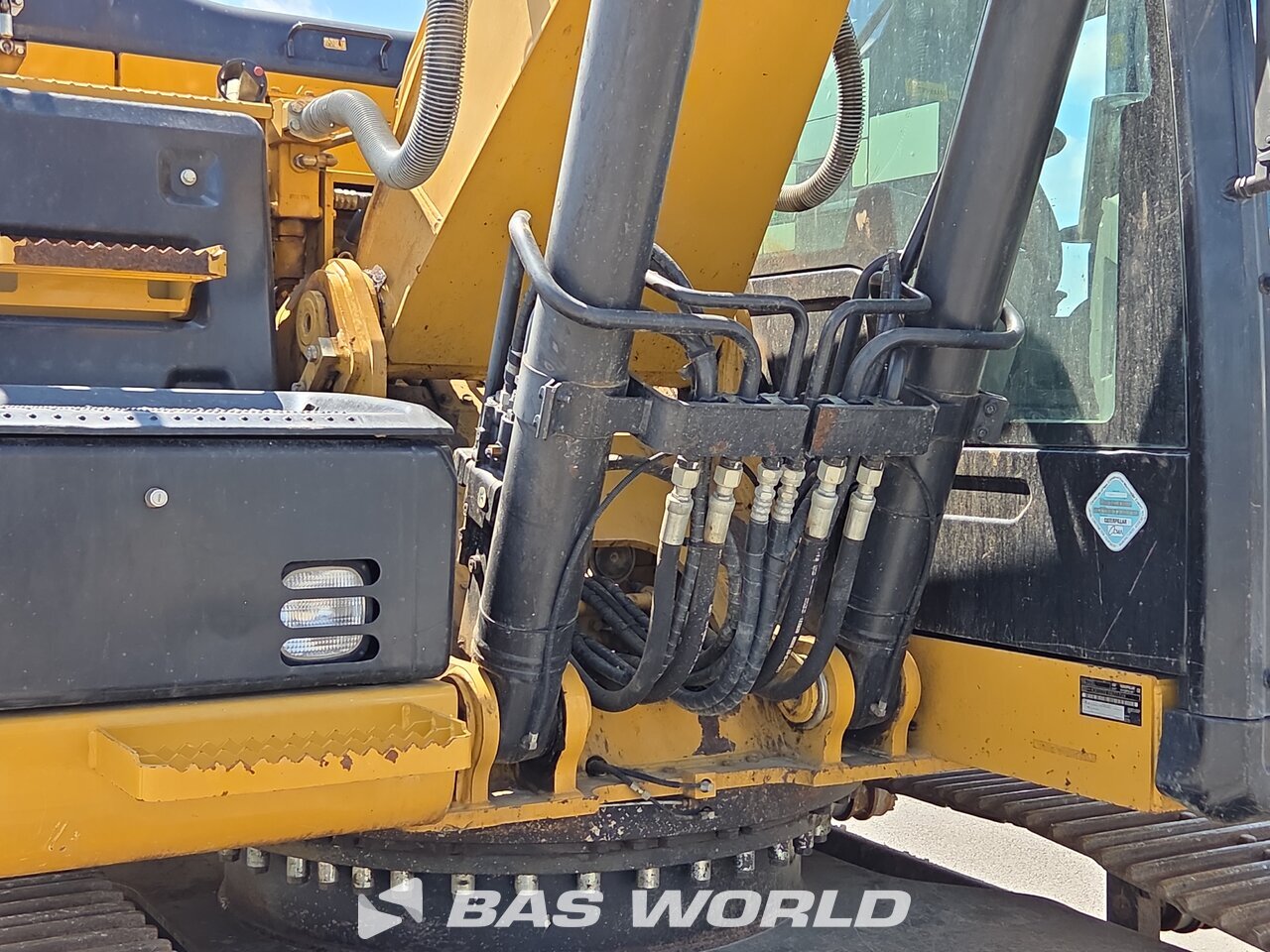 Other : Caterpillar 320 E L حفارة مجنزرة