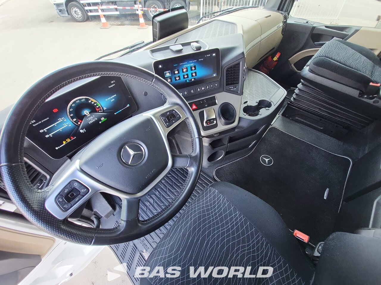 Other : Mercedes Actros 1853 وحدات الجر