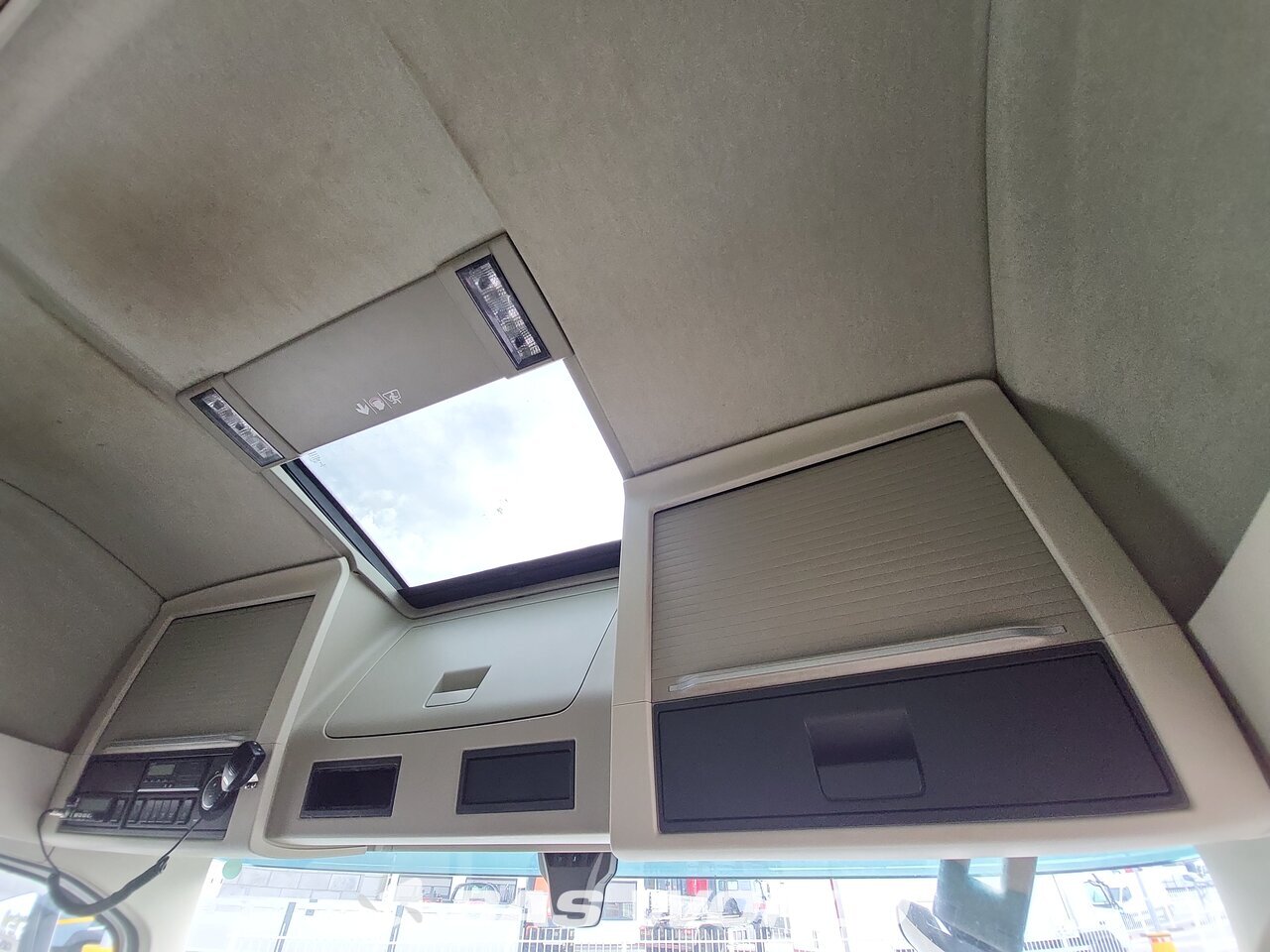 Other : Volvo FM 420 Cap tractor