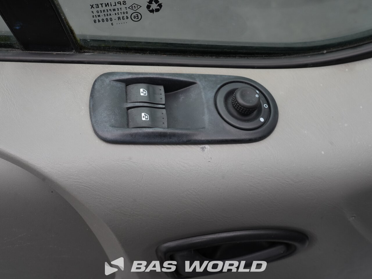 Other : Opel Vivaro 115PK شاحنة خفيفة بصندوق مغلق