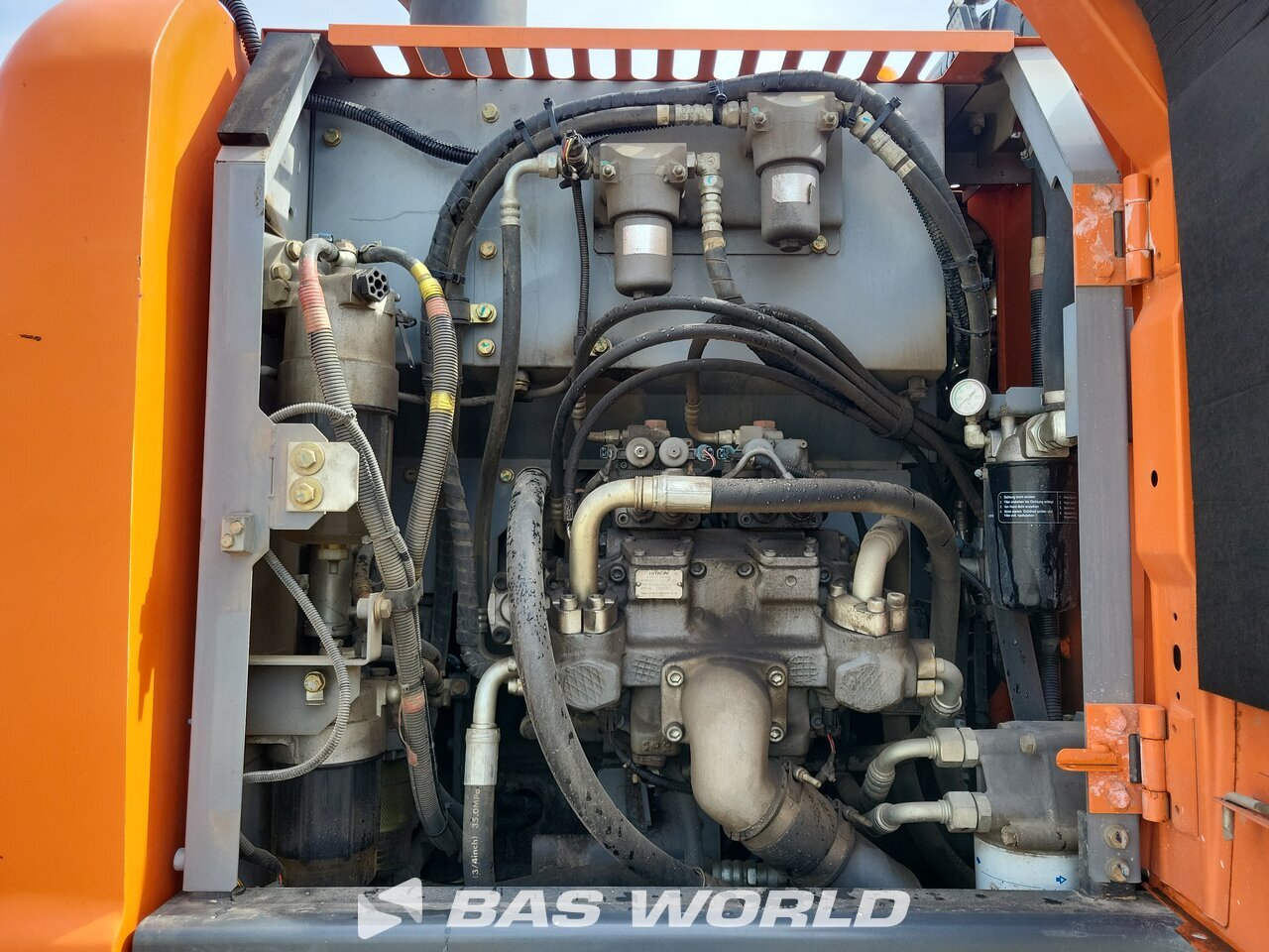 Other : Hitachi ZX140W -5B Wheeled excavator