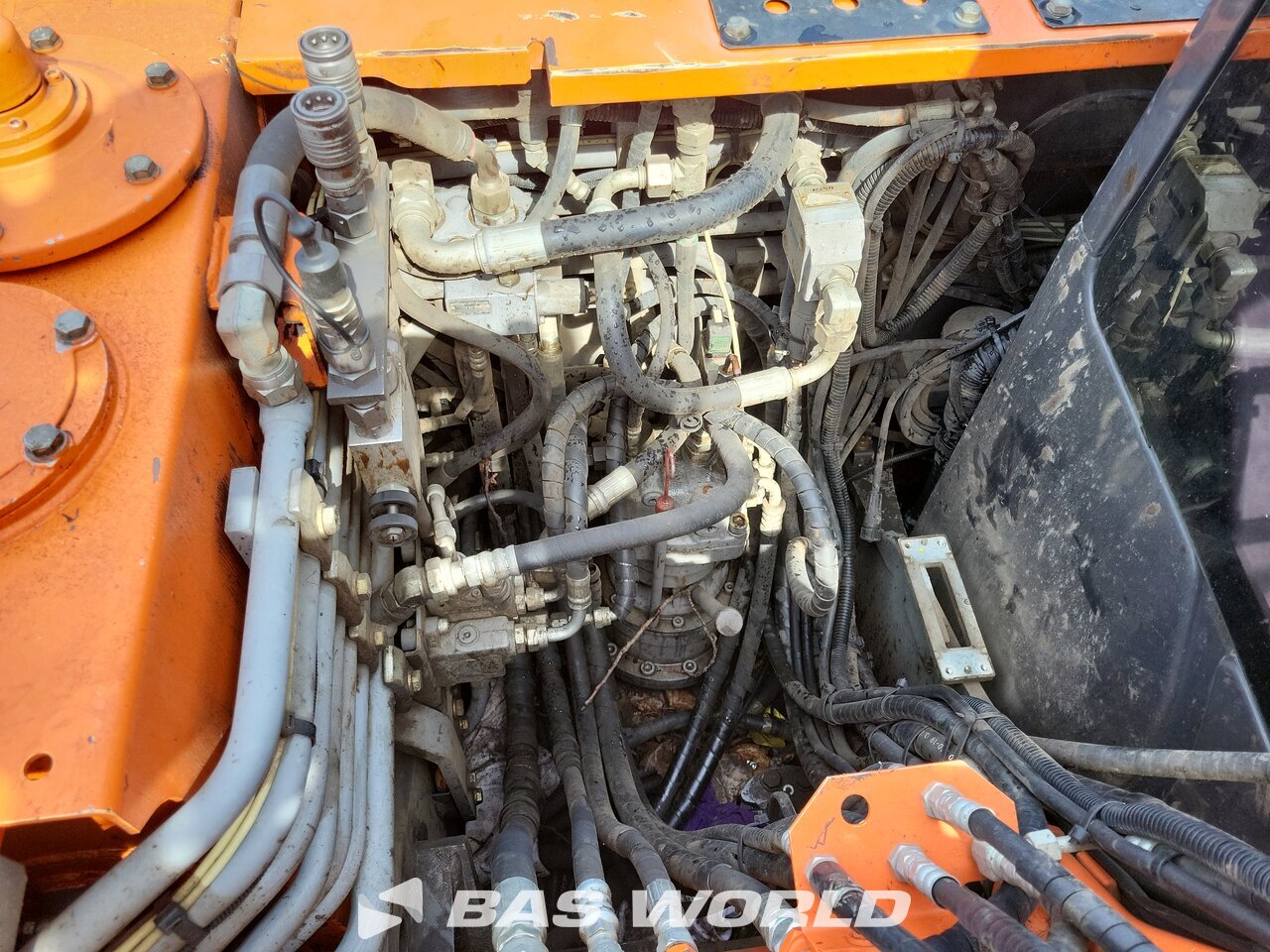 Other : Hitachi ZX140W -5B Wheeled excavator
