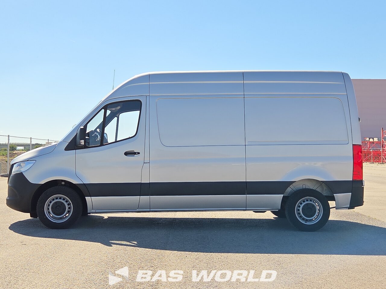 Other : Mercedes Sprinter 215 CDI закрыто