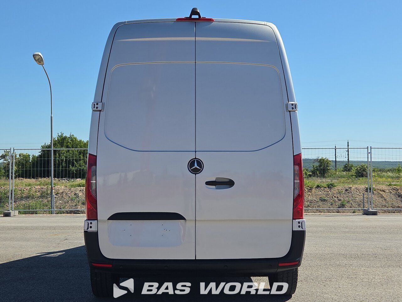 Other : Mercedes Sprinter 215 CDI закрыто
