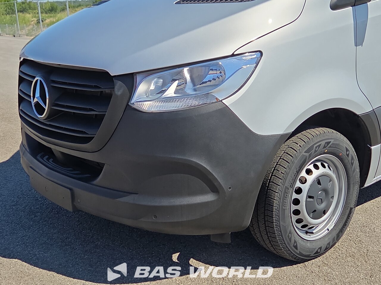 Other : Mercedes Sprinter 215 CDI закрыто