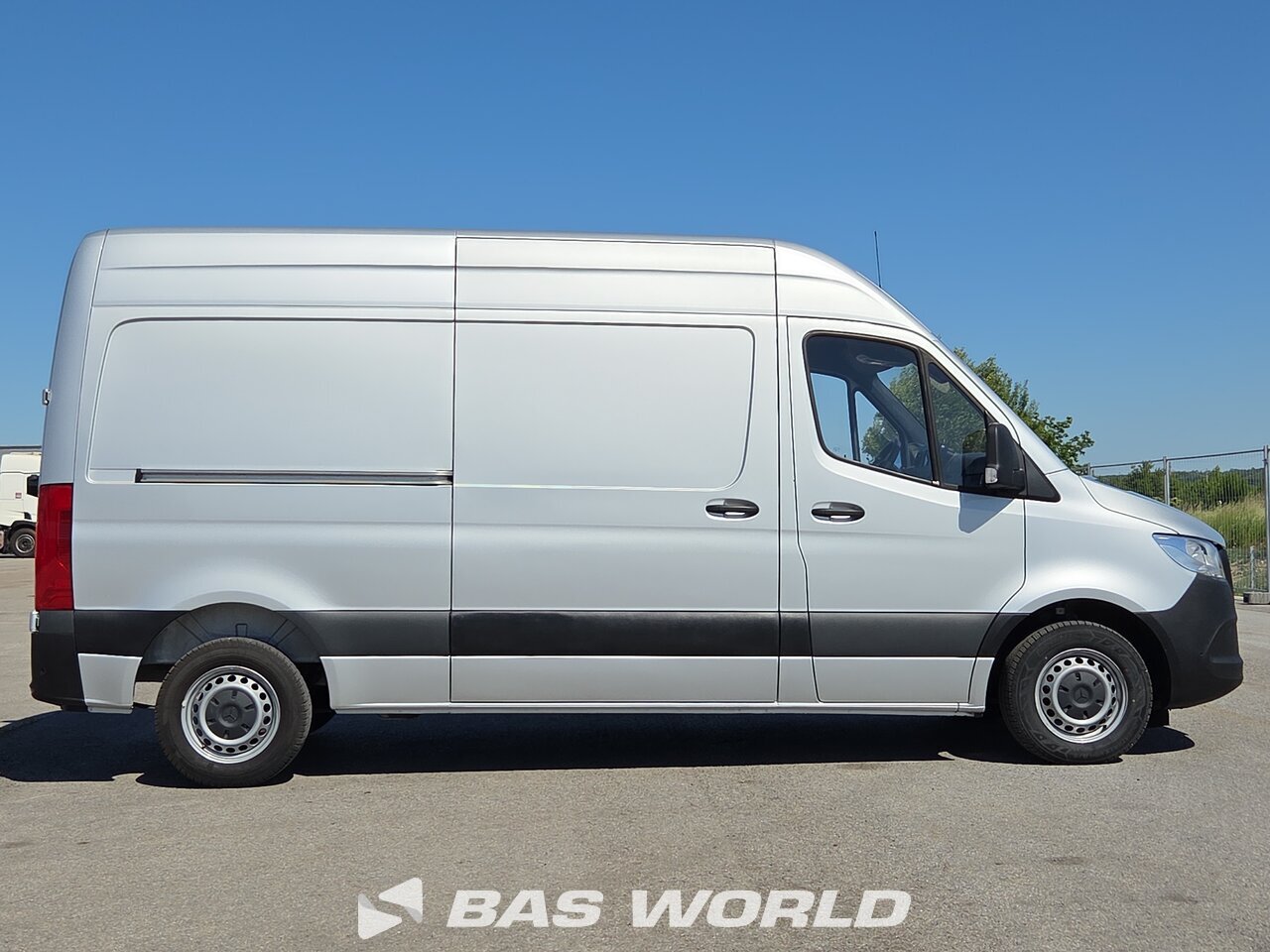 Other : Mercedes Sprinter 215 CDI закрыто
