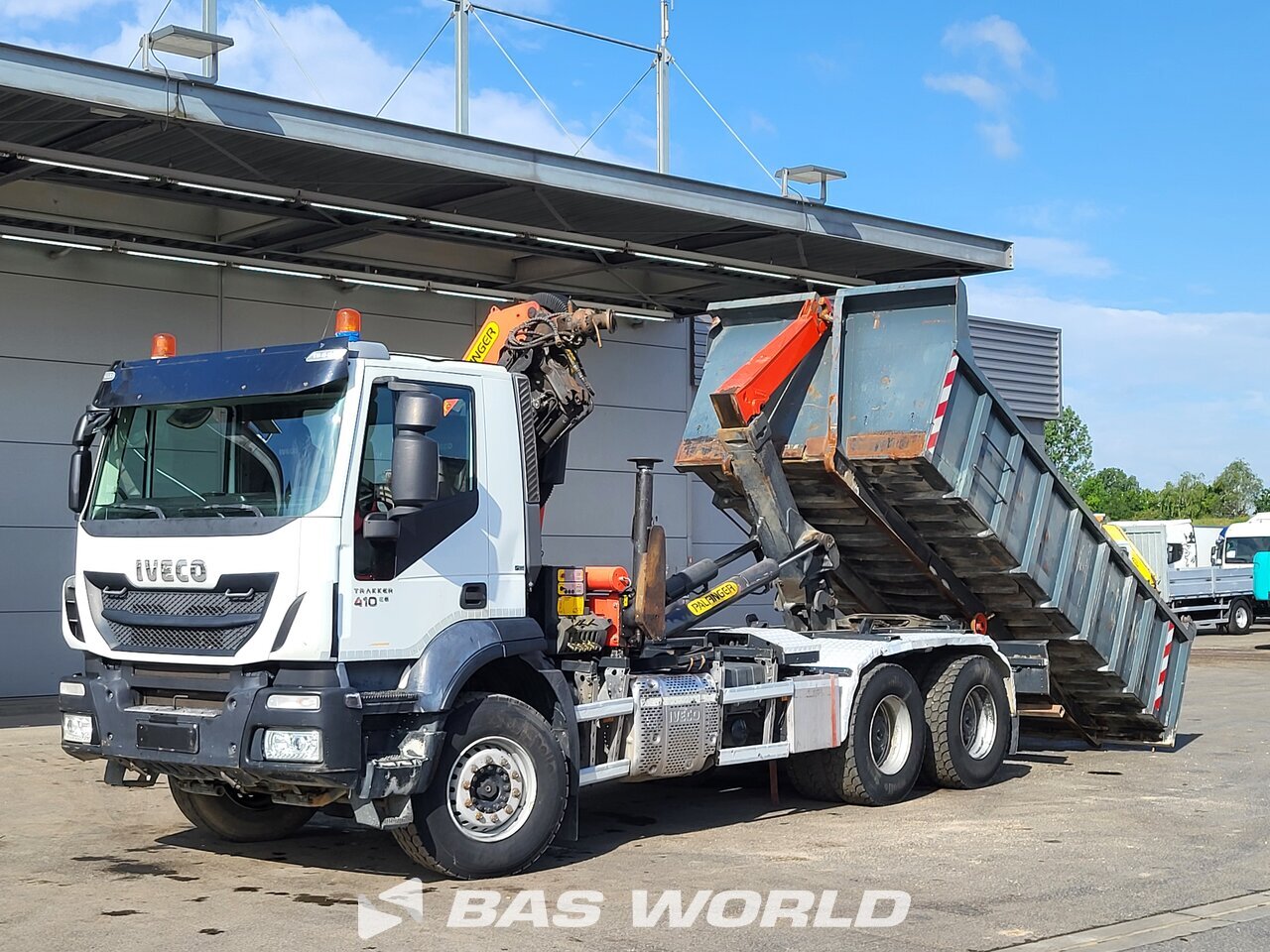 Other : Iveco EuroTrakker 410pk camión con gancho elevador