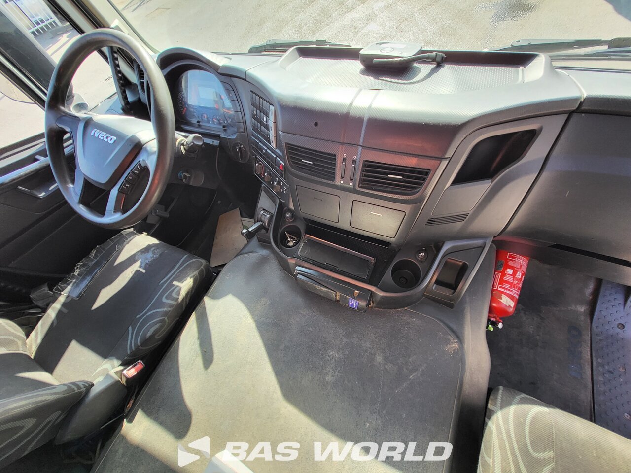 Other : Iveco EuroTrakker 410pk camión con gancho elevador