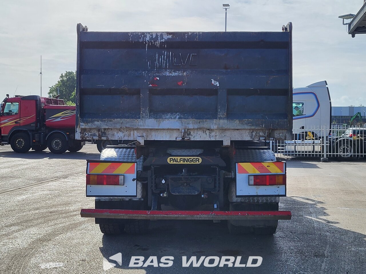 Other : Iveco EuroTrakker 410pk camión con gancho elevador