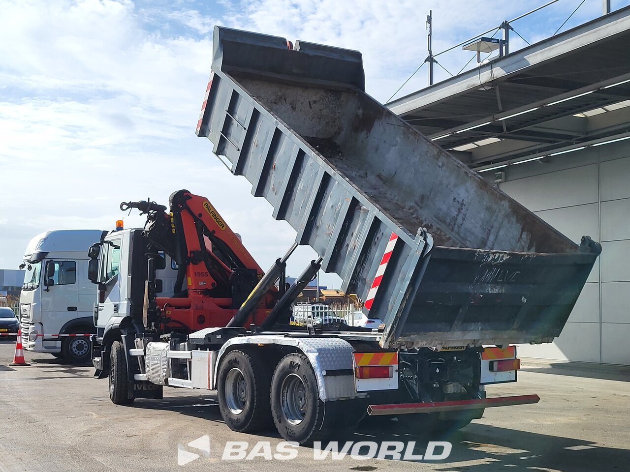 Other : Iveco EuroTrakker 410pk camión con gancho elevador