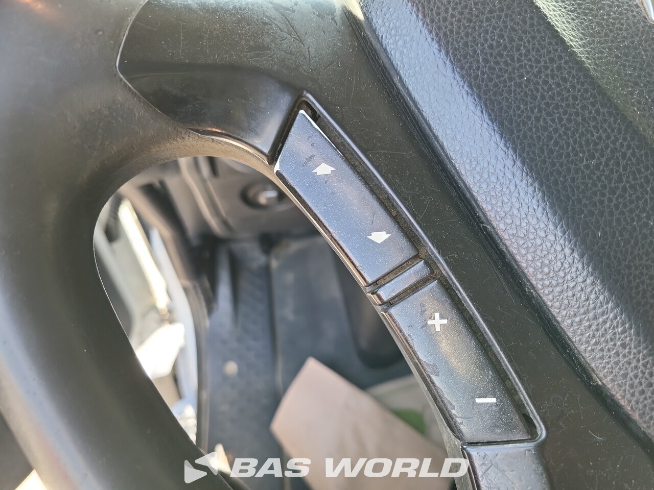 Other : Iveco EuroTrakker 410pk camión con gancho elevador