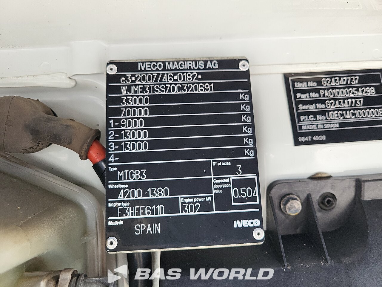 Other : Iveco EuroTrakker 410pk camión con gancho elevador