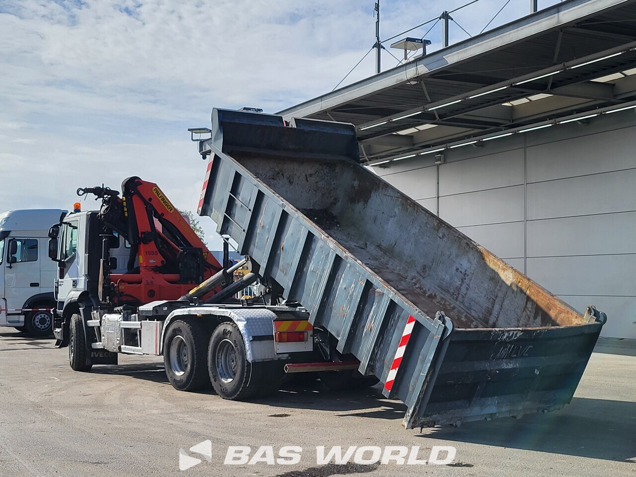 Other : Iveco EuroTrakker 410pk camión con gancho elevador