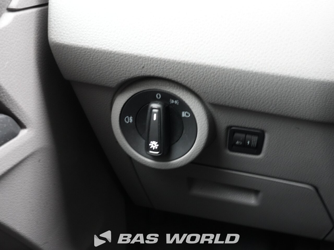 Other : Volkswagen Transporter 110pk Duba închisă