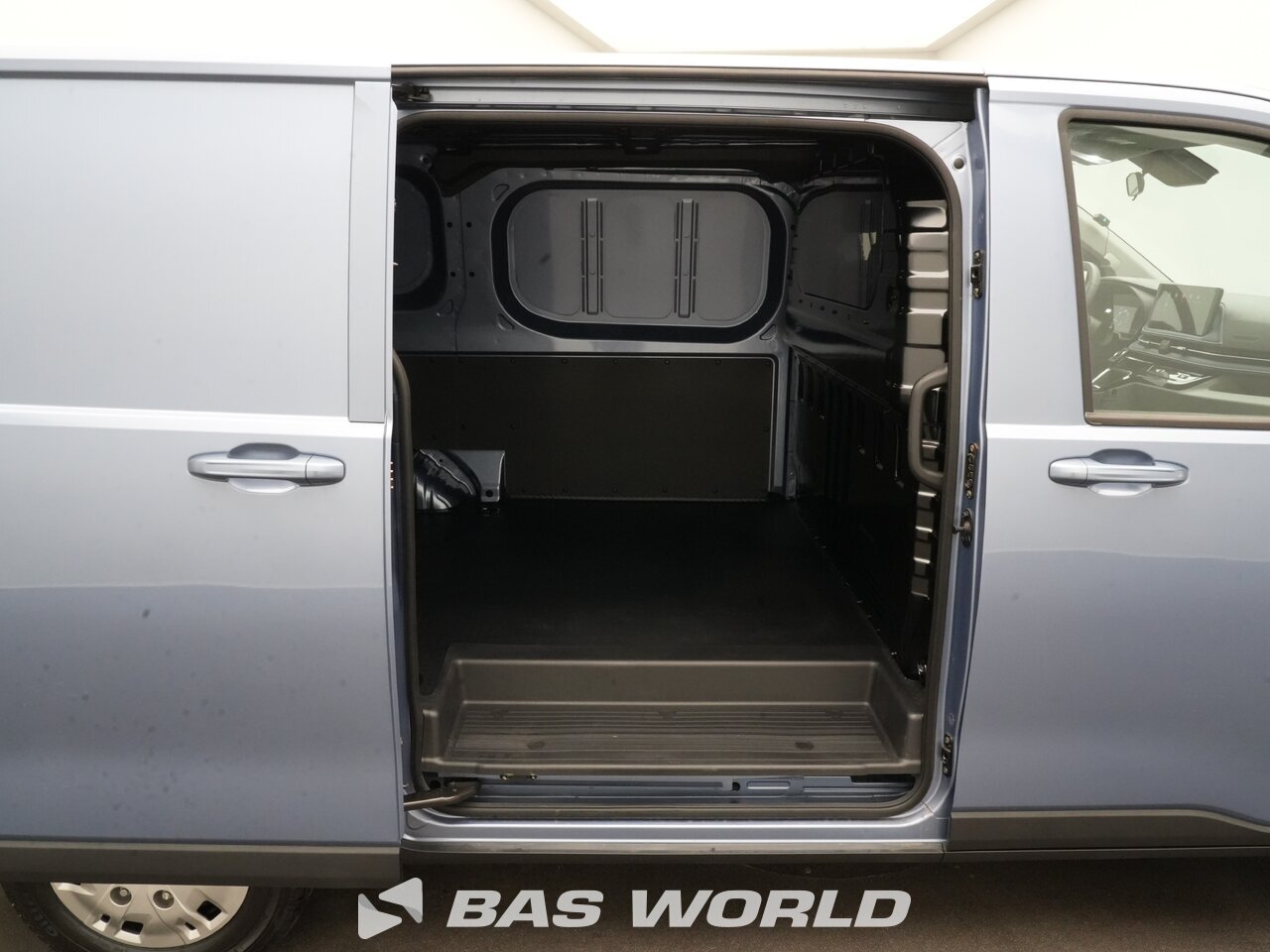 Other : Maxus eDeliver 7 Затворен ван