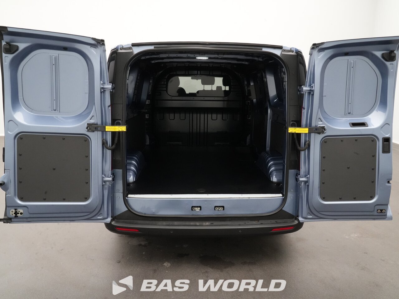 Other : Maxus eDeliver 7 Затворен ван