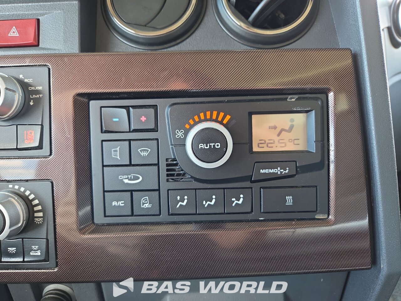 Other : Renault T 520 Vetopöytäauto