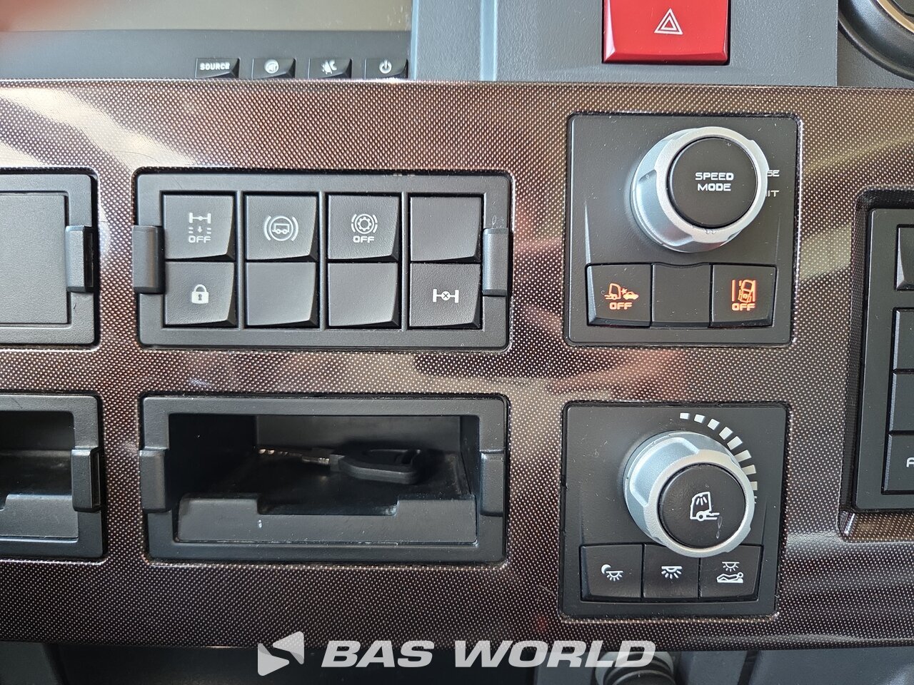 Other : Renault T 520 Vetopöytäauto