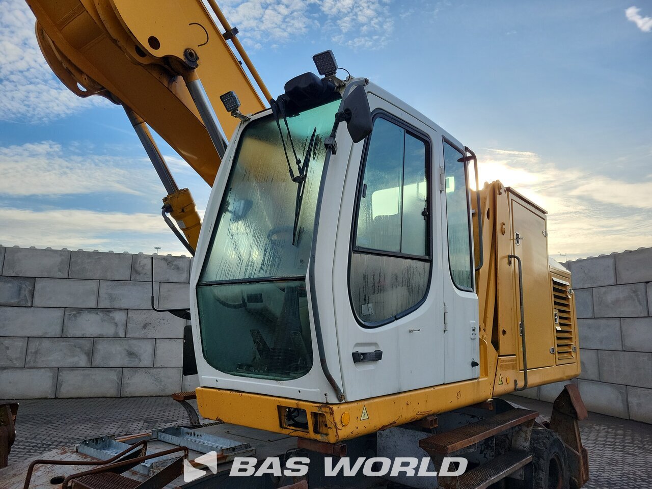 Other : Liebherr A934 مناولات المخلفات مناولات صناعية