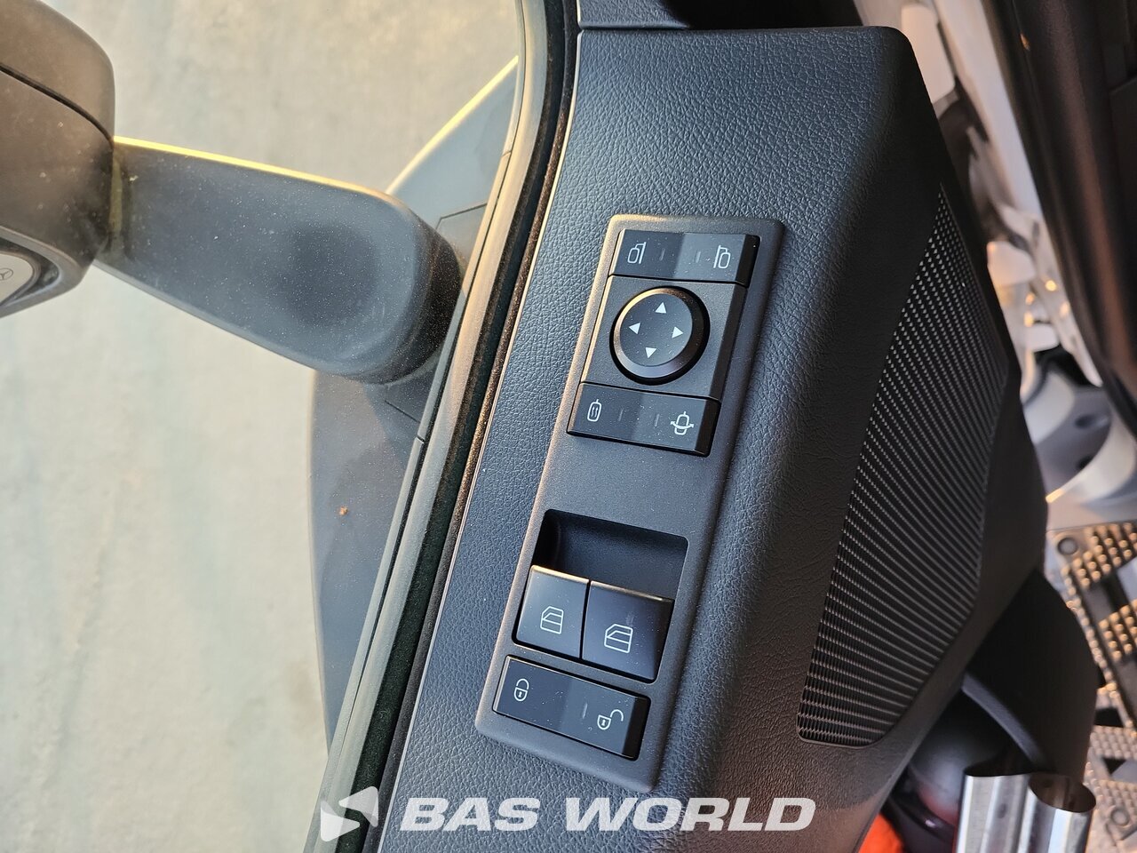 Other : Mercedes Actros 2532 شاحنة الجسم الصندوقي